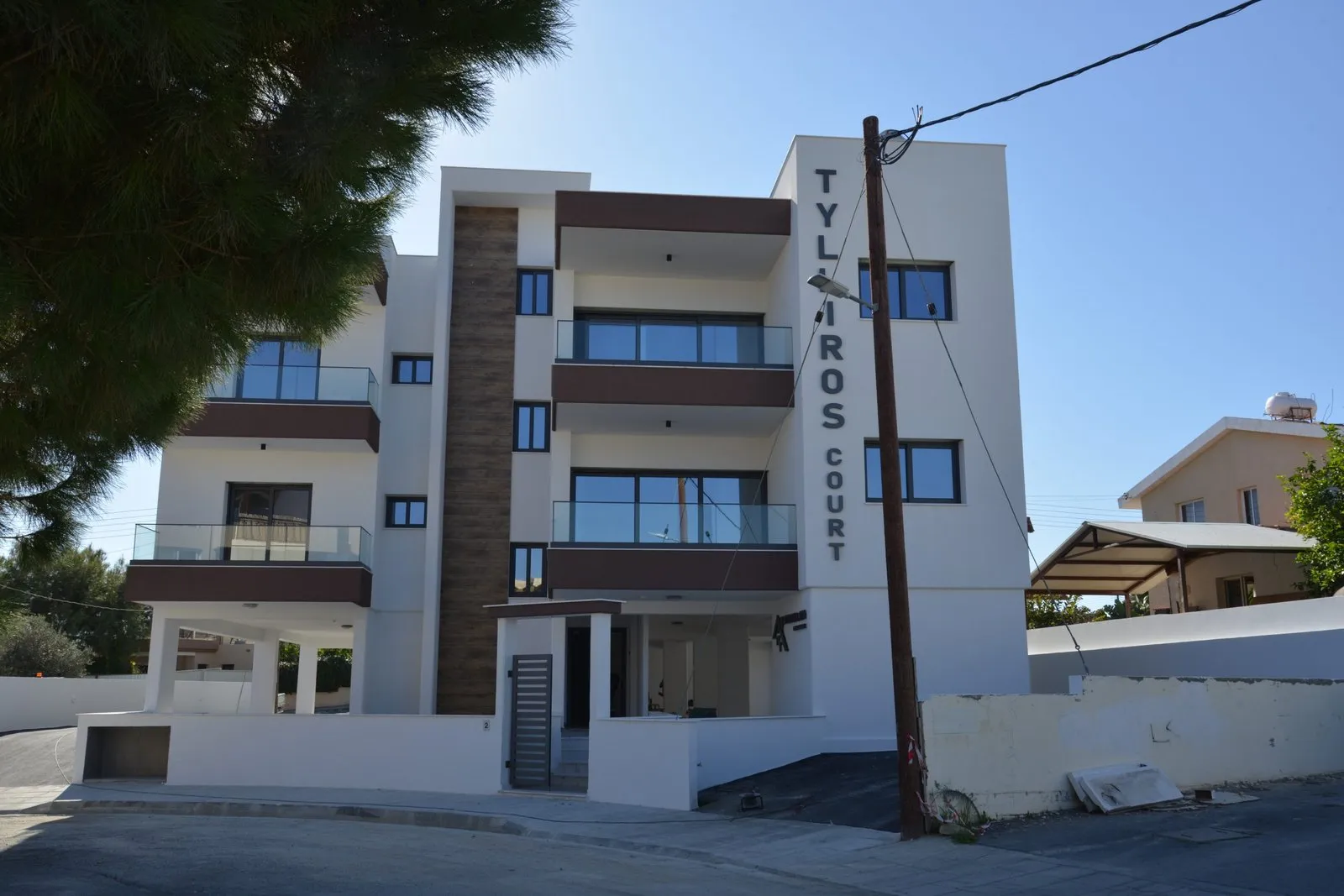 Tylliros Court – construction 1