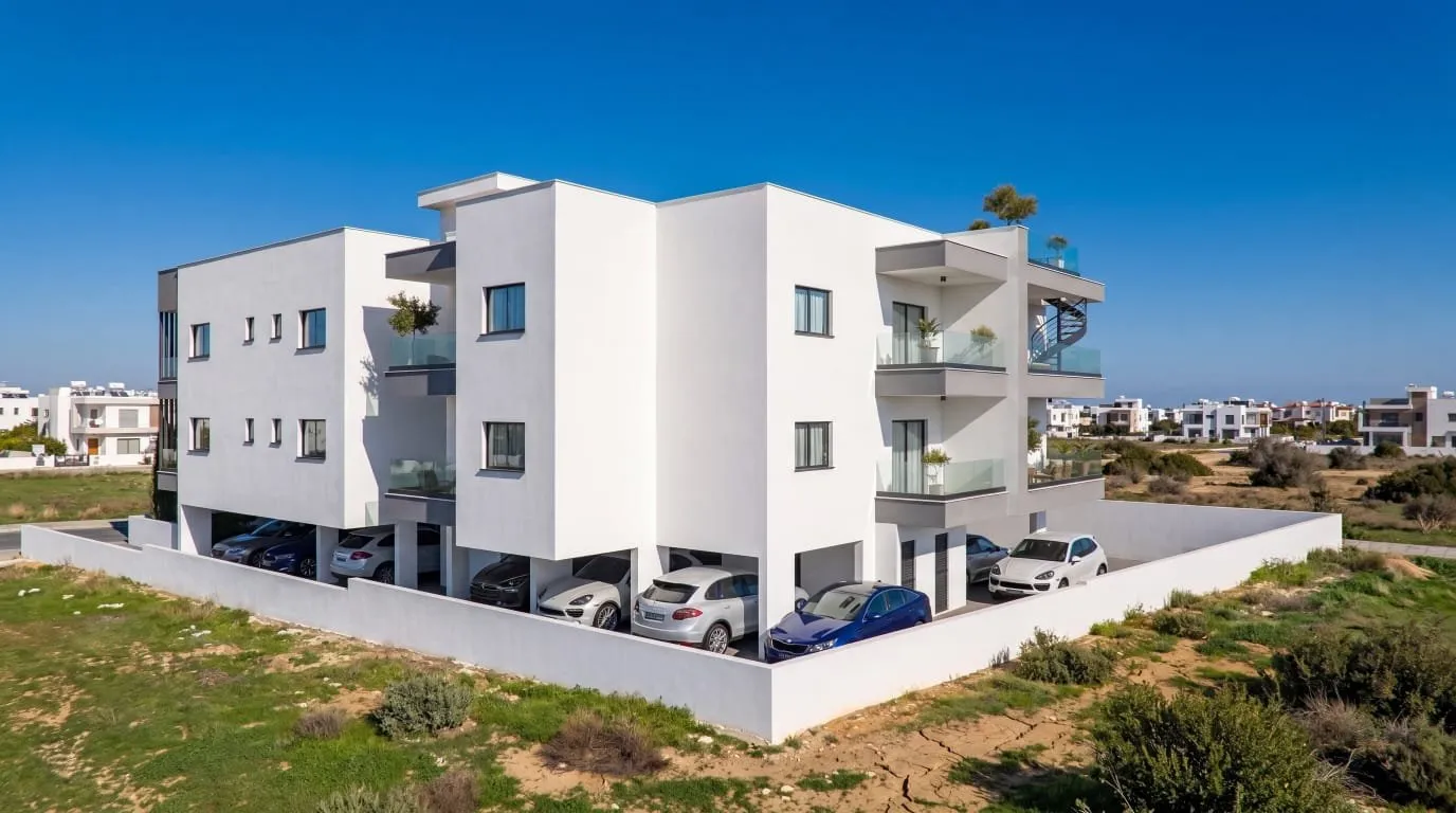 Tylliros Court 8 – external views 7