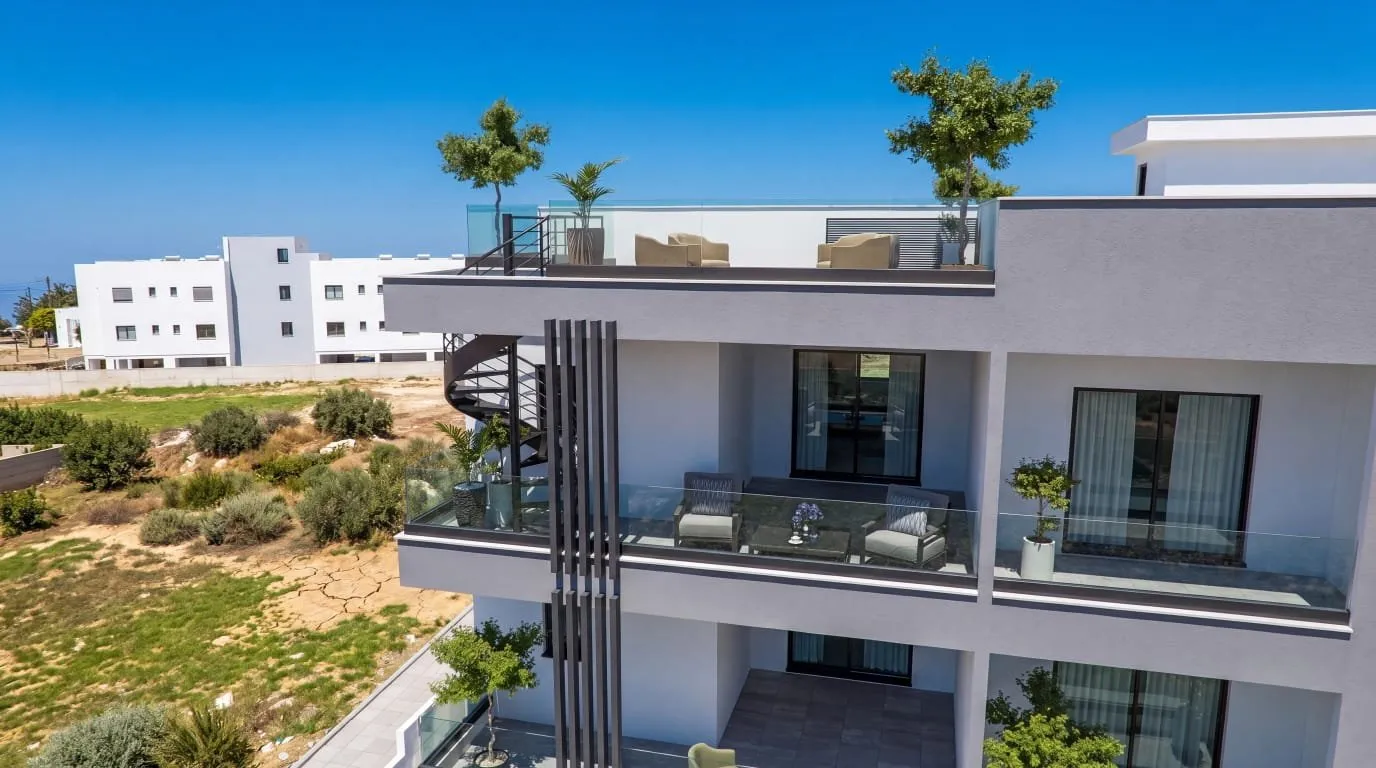 Tylliros Court 8 – external views 8